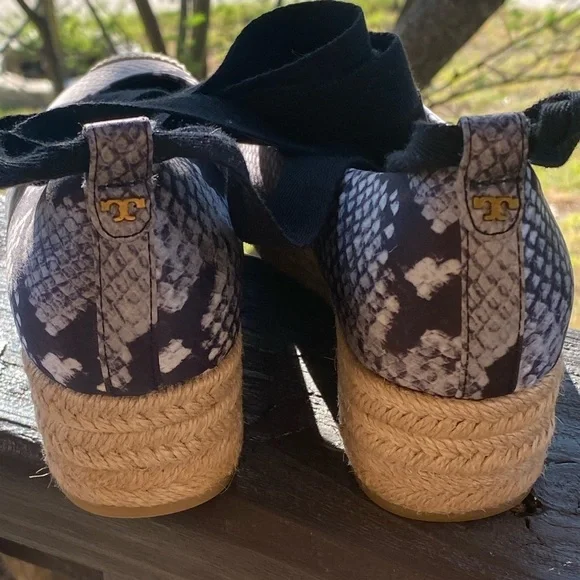 Tory Burch Heather Lace Wrap Up Espadrille Wedges - Size 6 - Picture 7 of 14